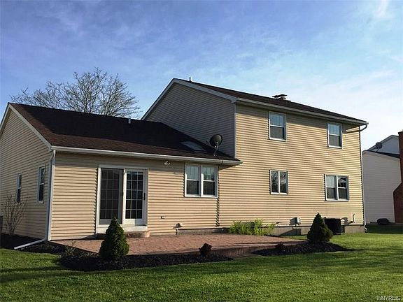 3rd image of 3041 Gary Dr