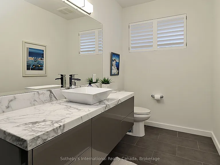 4 Holly Ct — Photo 37