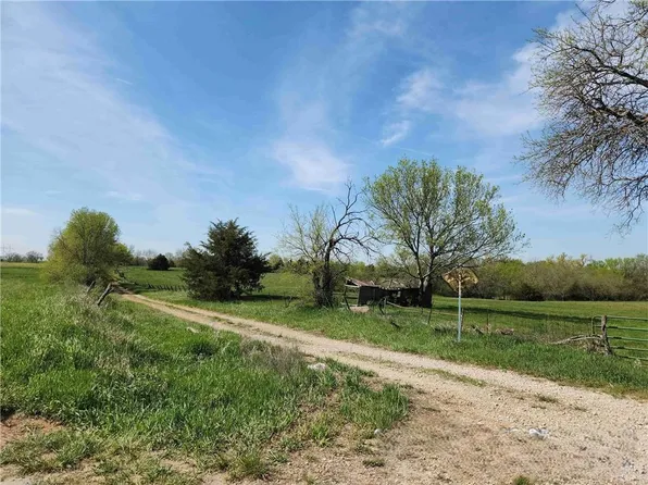 Renner Rd, Paola, KS 66071
