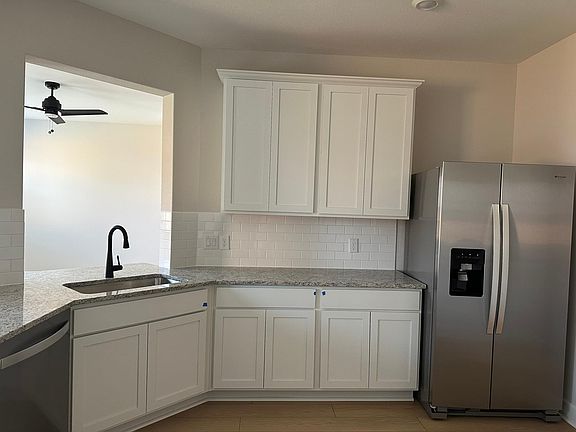 4th image of 1418 Butler Ave