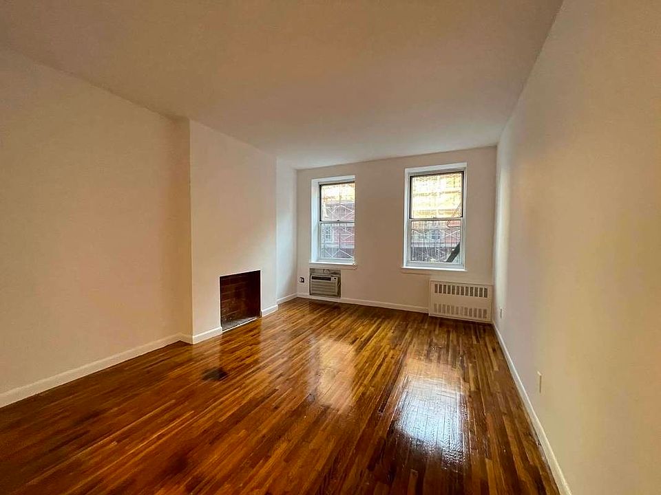 1st image of 319 W 21st St APT 3D