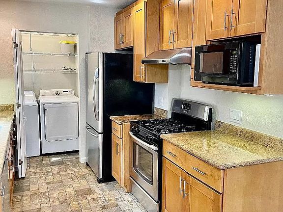 5th image of 719 Borregas Ave