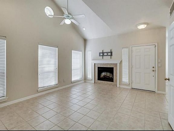 3rd image of 12565 Piping Rock Dr