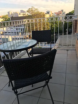Rented by Amorelli Realty | media 23