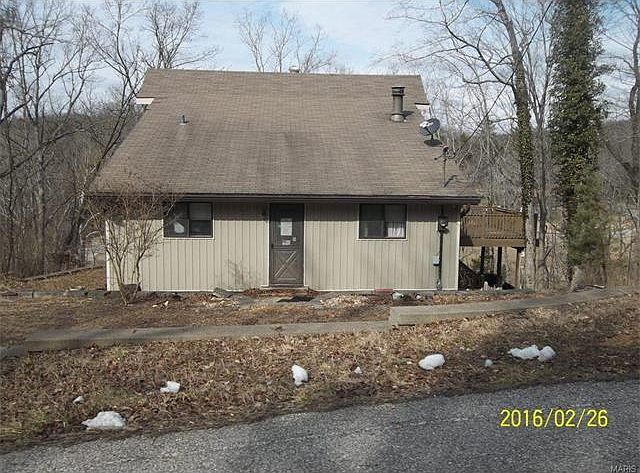 1st image of 19 S Lake Dr