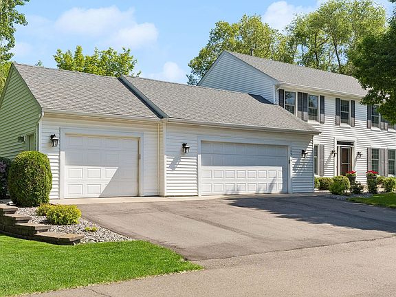 2nd image of 10956 N Eagle Lake Blvd