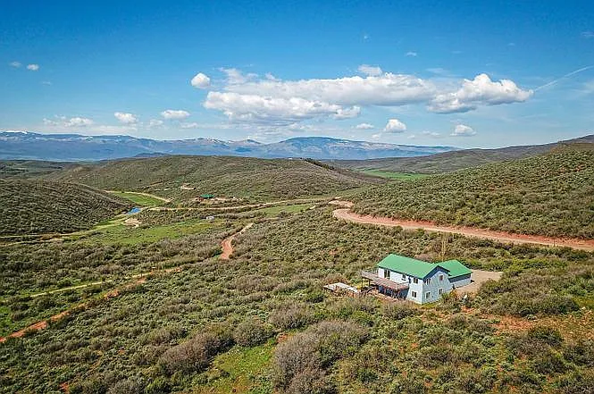 15400 Cottonwood Pass Rd — Photo 29