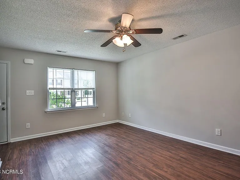 4001 Banister Loop — Photo 9