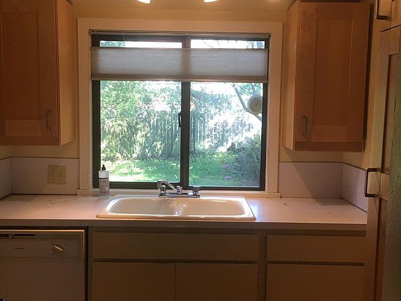 5th image of 344 NW 48th St #2062000808