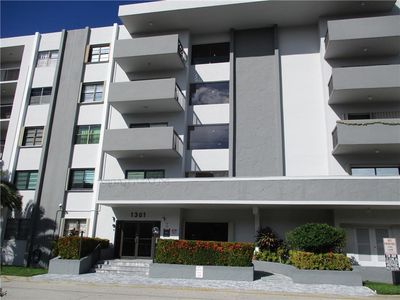 1301 NE 7th St #310, Hallandale Beach, FL, 33009