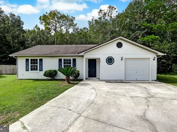 108 Navajo Ct, Saint Marys, GA 31558