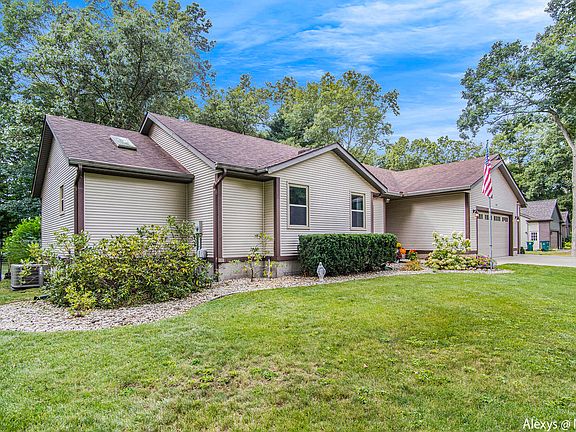 4th image of 3161 N Riverwood Dr