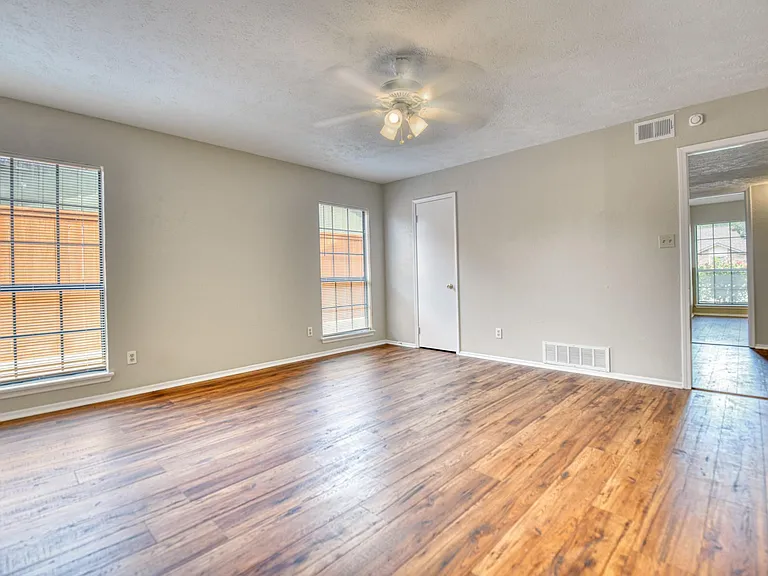 9314 Shipman St — Photo 22
