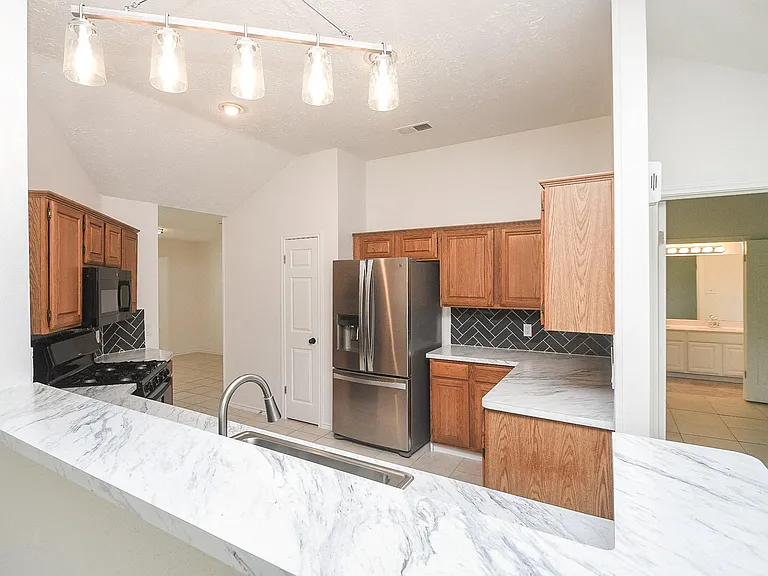 2303 Old Dixie Dr — Photo 10