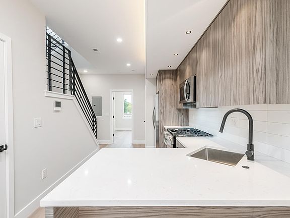 4th image of 626 W Norris St #3A