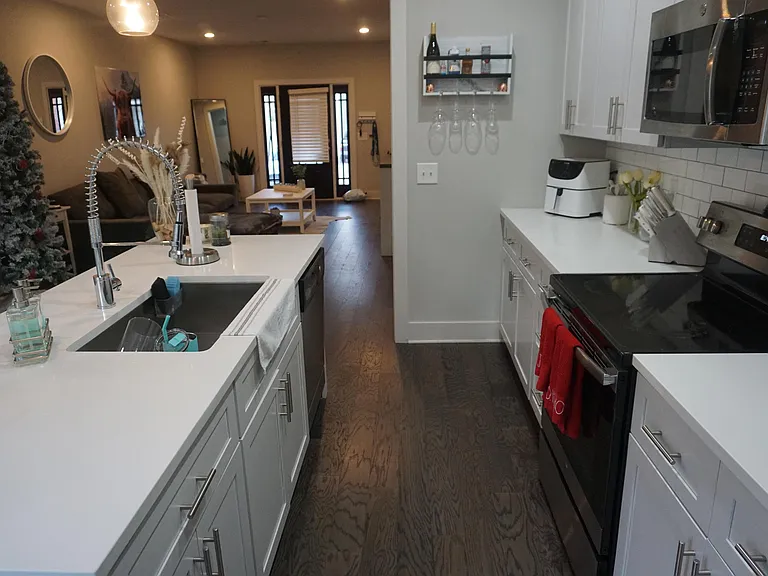 509 E Rosedale Ave — Photo 31