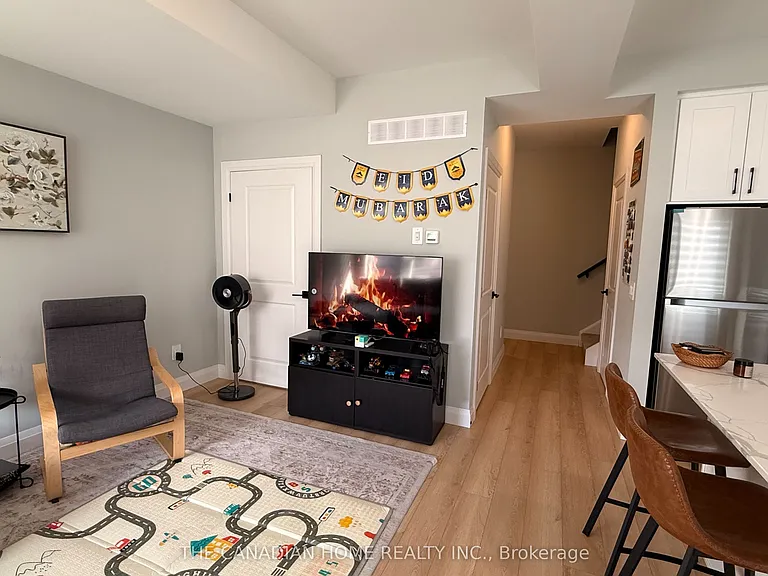 10 S Creek Dr #44 — Photo 7