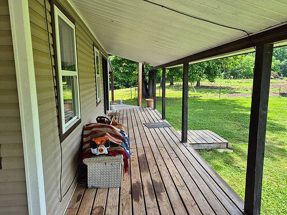 4th image of 678 Baggs Rd