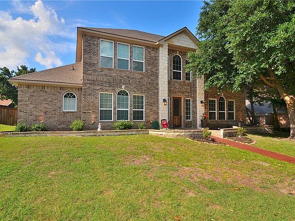 5th image of 909 Hideaway Pl