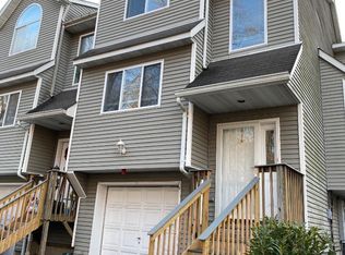 213 Arlington Ct, Bardonia, NY 10954