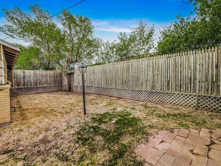 3609 S Travis St — Photo 17