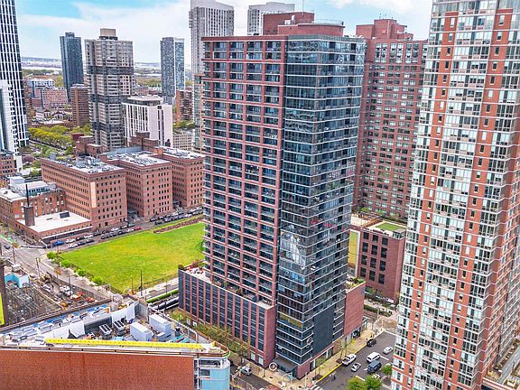 3rd image of 389 Washington St APT 18K
