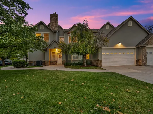 967 S Courtyard Ln E, Centerville, UT 84014