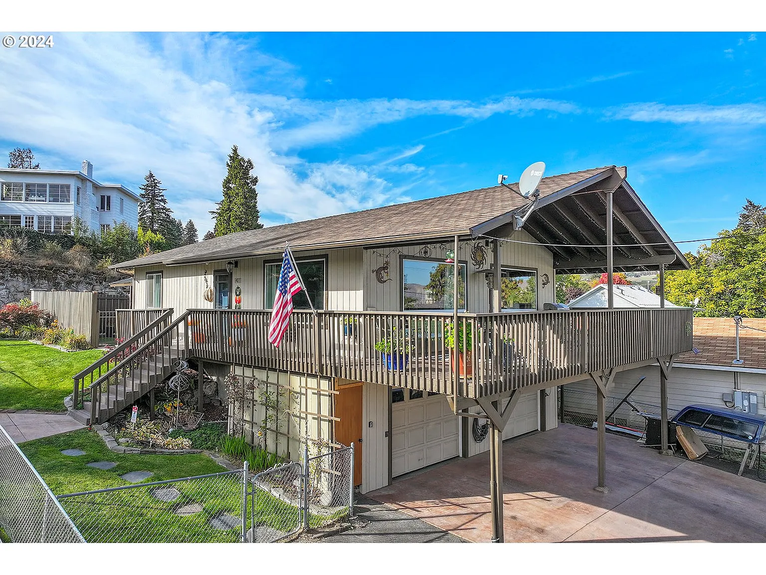 1411 Liberty St photo 1
