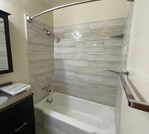 3rd image of 1626 Locust St #1626