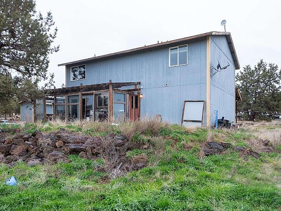 5th image of 3100 SE Klamath Rd