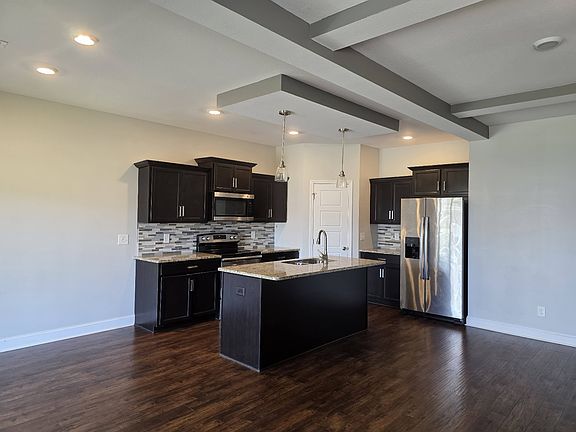 4th image of 509 Kinslow Ln