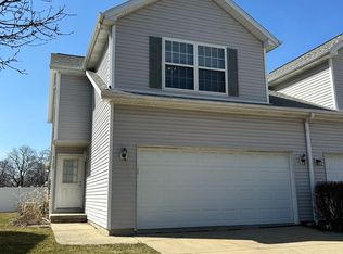 1127 Doral Dr, Bloomington, IL