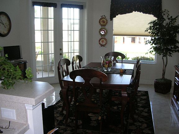Kitchen/Eating Area