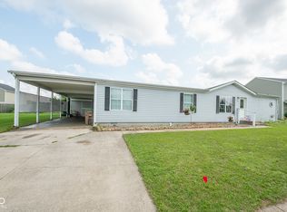 3349 Cessna Dr, Columbus, IN 47203