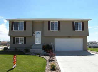 2452 W Beaver Dr, Gillette, WY 82718