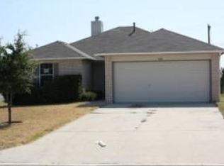 302 Dana Dr, Hutto, TX 78634