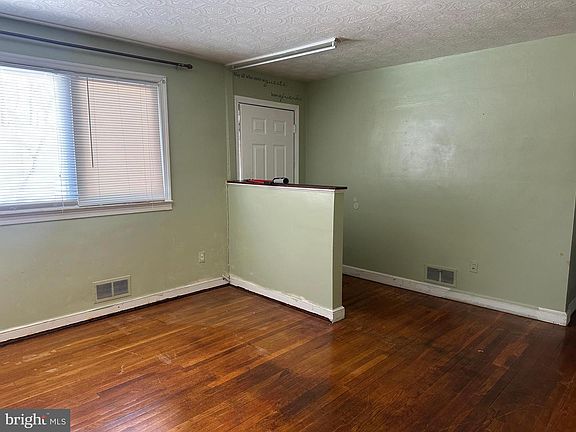 2nd image of 1504 5th St