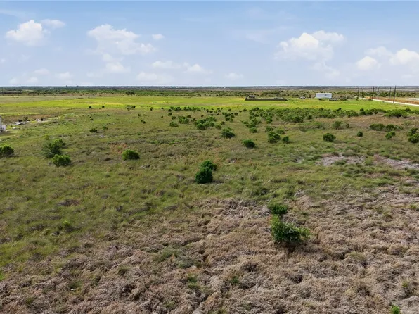 461 Rattlesnake Point Rd, Rockport, TX 78382