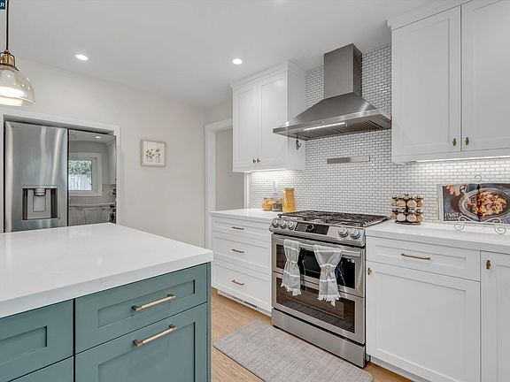 4th image of 235 Appalachian Dr
