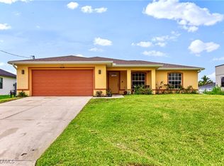 2804 30th St SW, Lehigh Acres, FL 33976