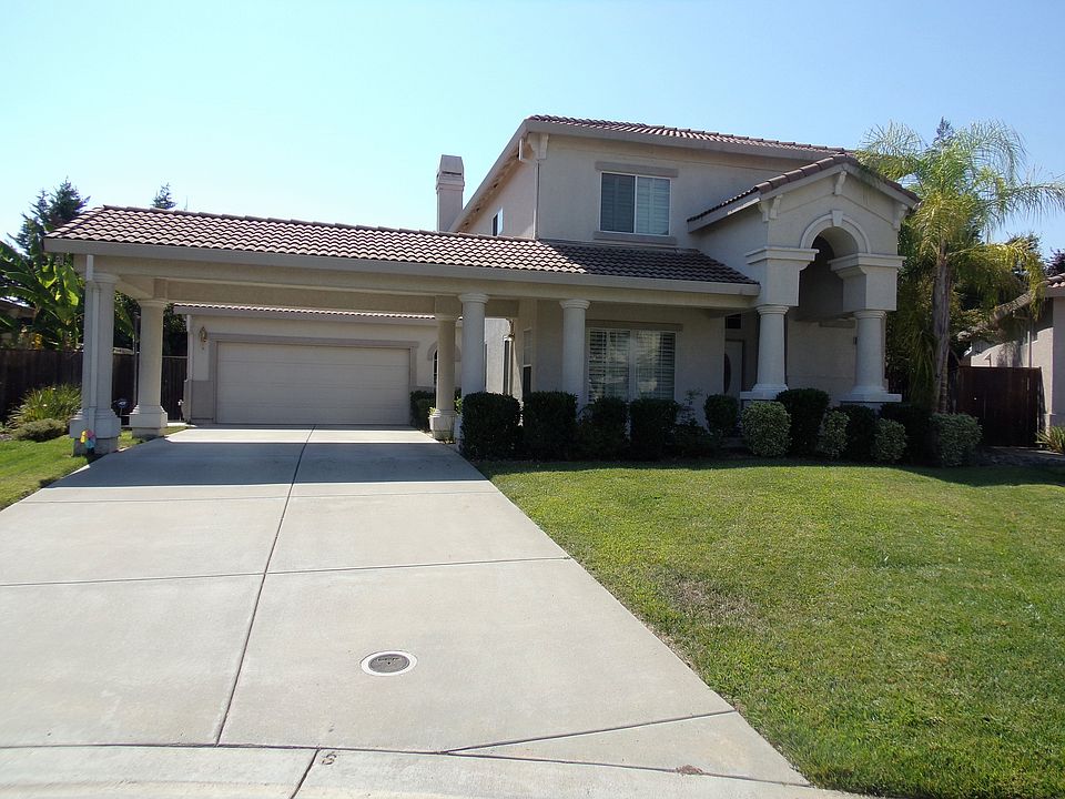 1st image of 26 Molly Ct