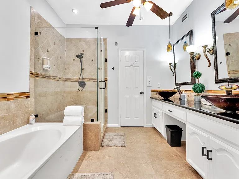 1420 Spenwick Ter — Photo 18