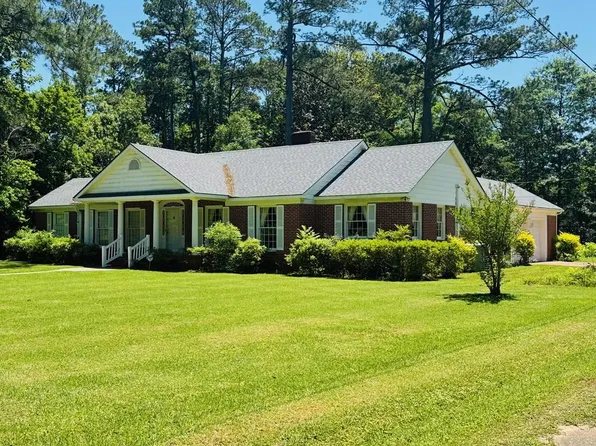 385 Lloyd St, Monroeville, AL 36460