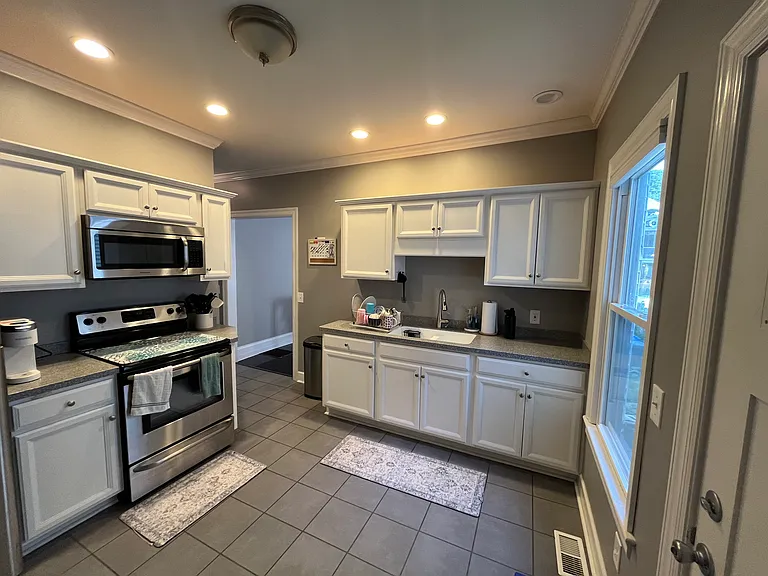 112 Shepard St #110 — Photo 10