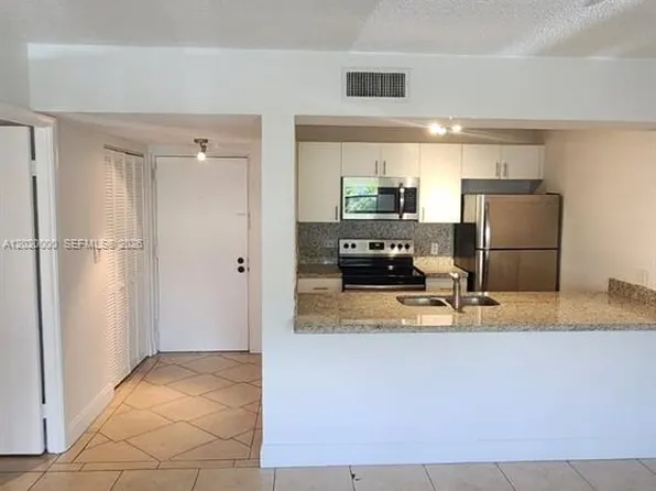 8100 Geneva Ct, Doral, FL