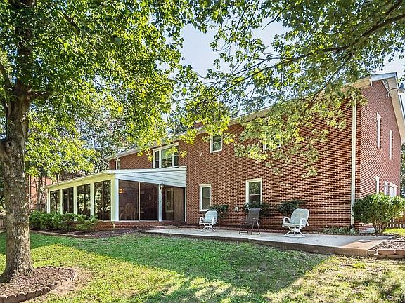 3rd image of 7389 Kenebeck Cir