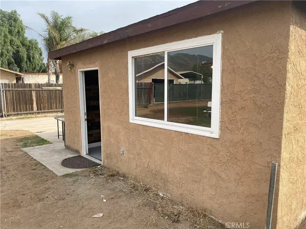 8251 Mission Blvd, Riverside, CA 92509