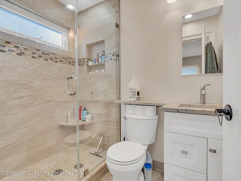 410 4th Ave #2 — Photo 16