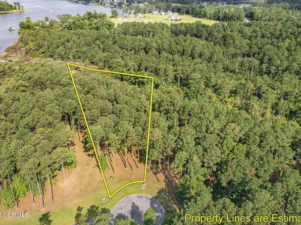 251 Ocracoke Drive, Arapahoe, NC 28510