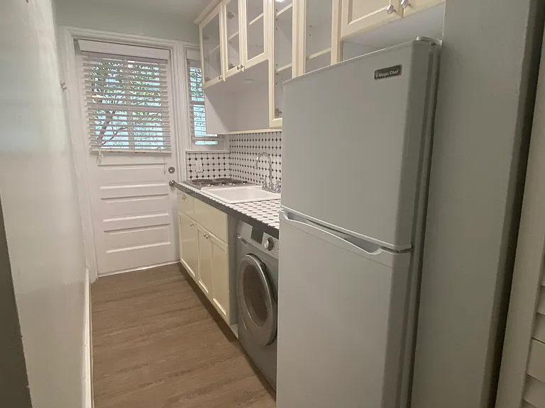 1550 Jefferson Ave #2A — Photo 3